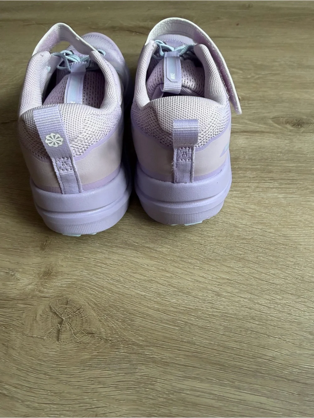 Nike Girls Cosmic Runner  Purple Sneakers New SZ 3
